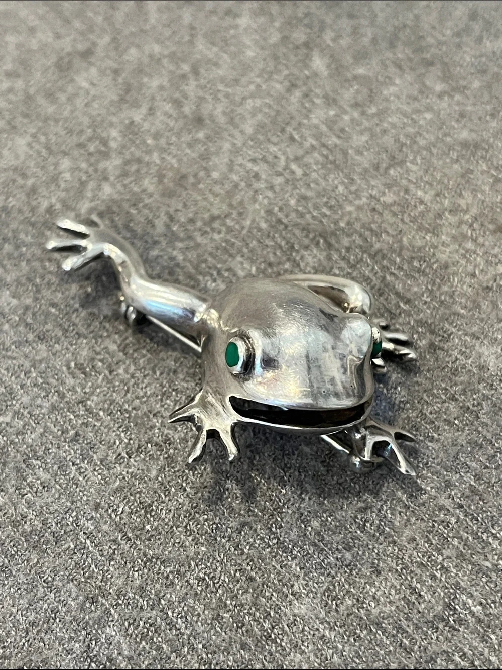 Sterling 3-Dimensional Jumping Frog Brooch